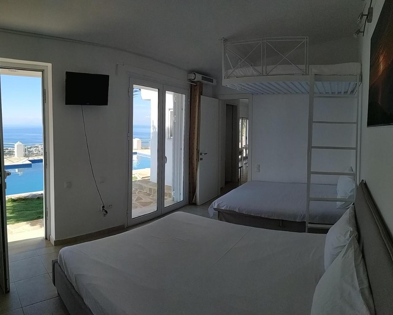 Infinity Blue Suite Saronida Ngoại thất bức ảnh