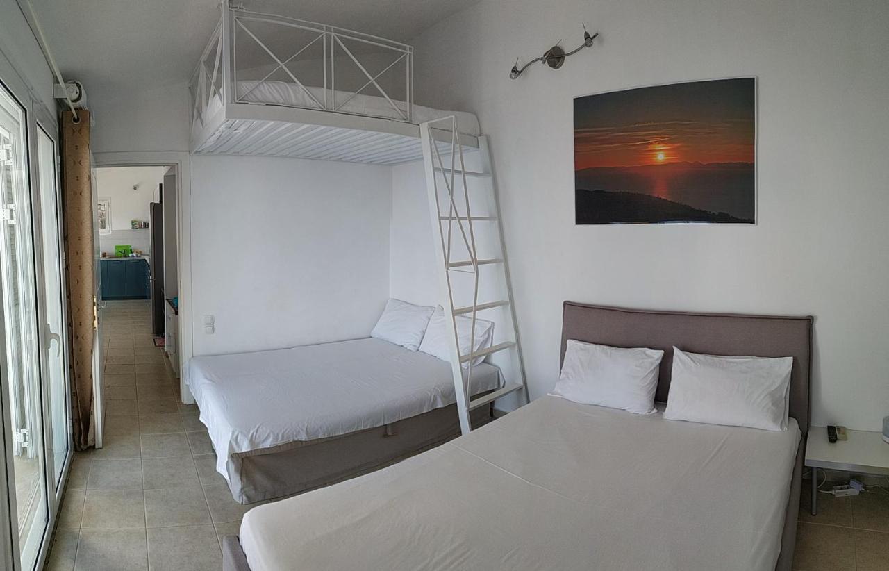 Infinity Blue Suite Saronida Ngoại thất bức ảnh